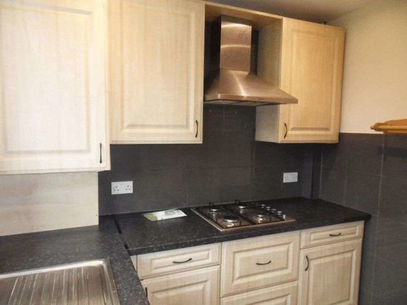 3 bedroom Flat to re...